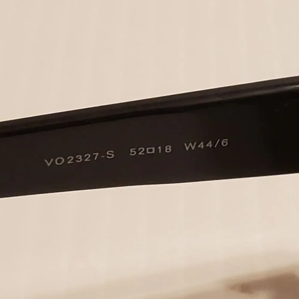 Vogue VO2327-S Sunglasses Frames W44/6. Size 52x18x130